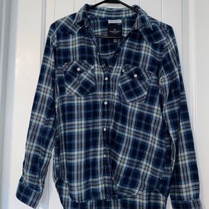 American Eagle blue & white plaid button down top